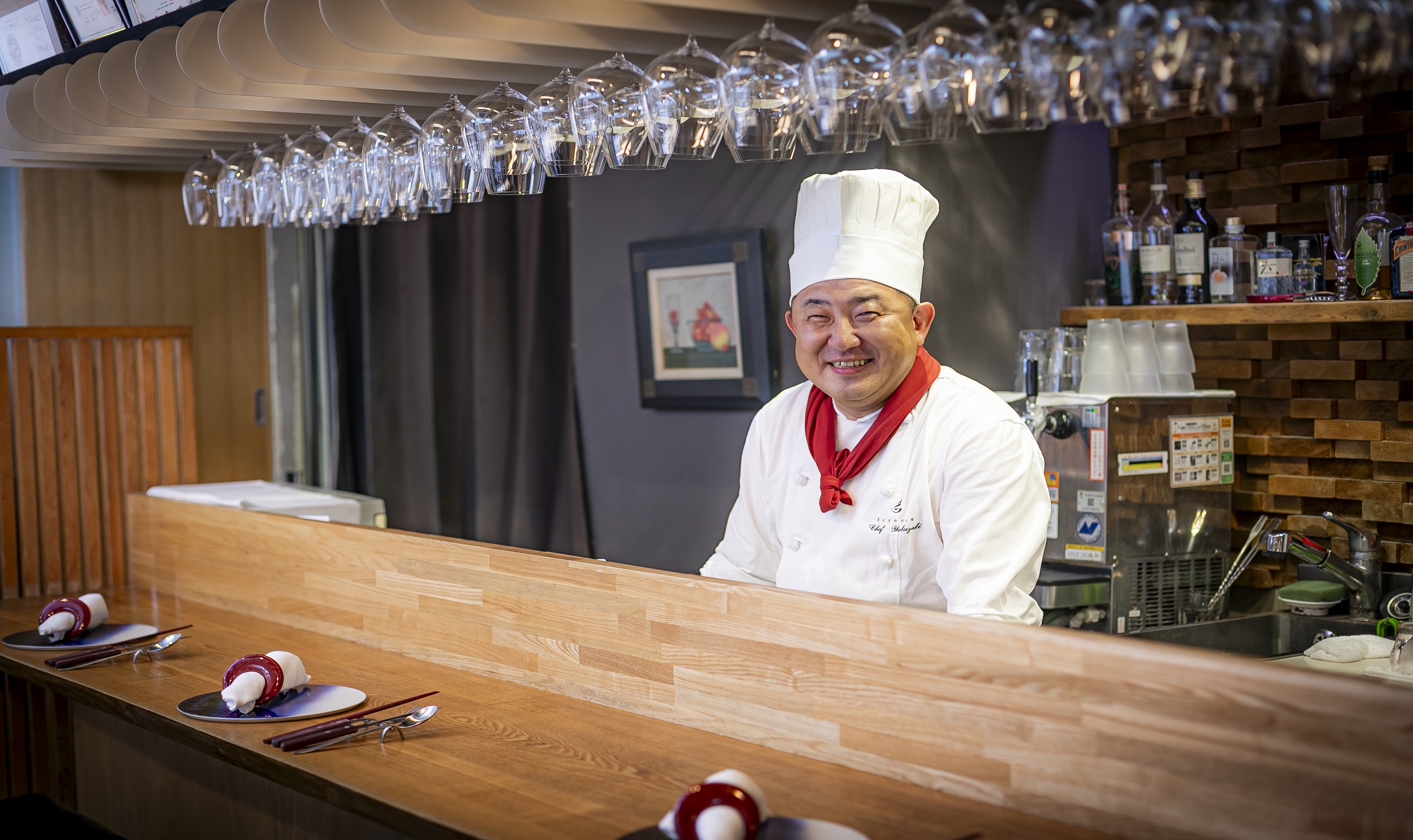 藥膳中華料理「南青山Essence」的老闆兼主廚藪崎先生認為：「奠定日本飲食文化根基的，正是白米」